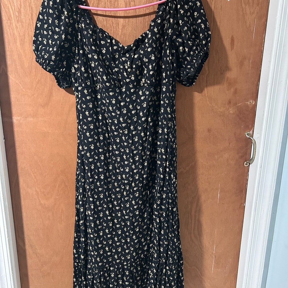 Black and White Puff Sleeve Maxi Sundress